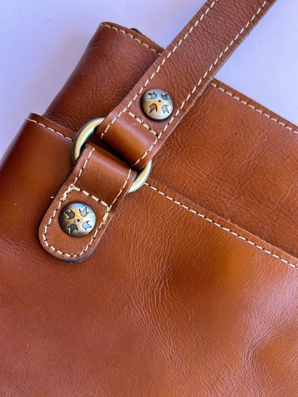 Like New Patricia Nash Tan Leather Messenger Crossbody with Adjustable Strap - Picture 8 of 12